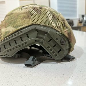 OPS-CORE FAST LE HIGH CUT HELMET. Size small/medium. OD green with free cover.